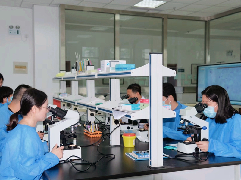 高邮市疾控中心举办疟原虫镜检技能培训班图片2.jpg